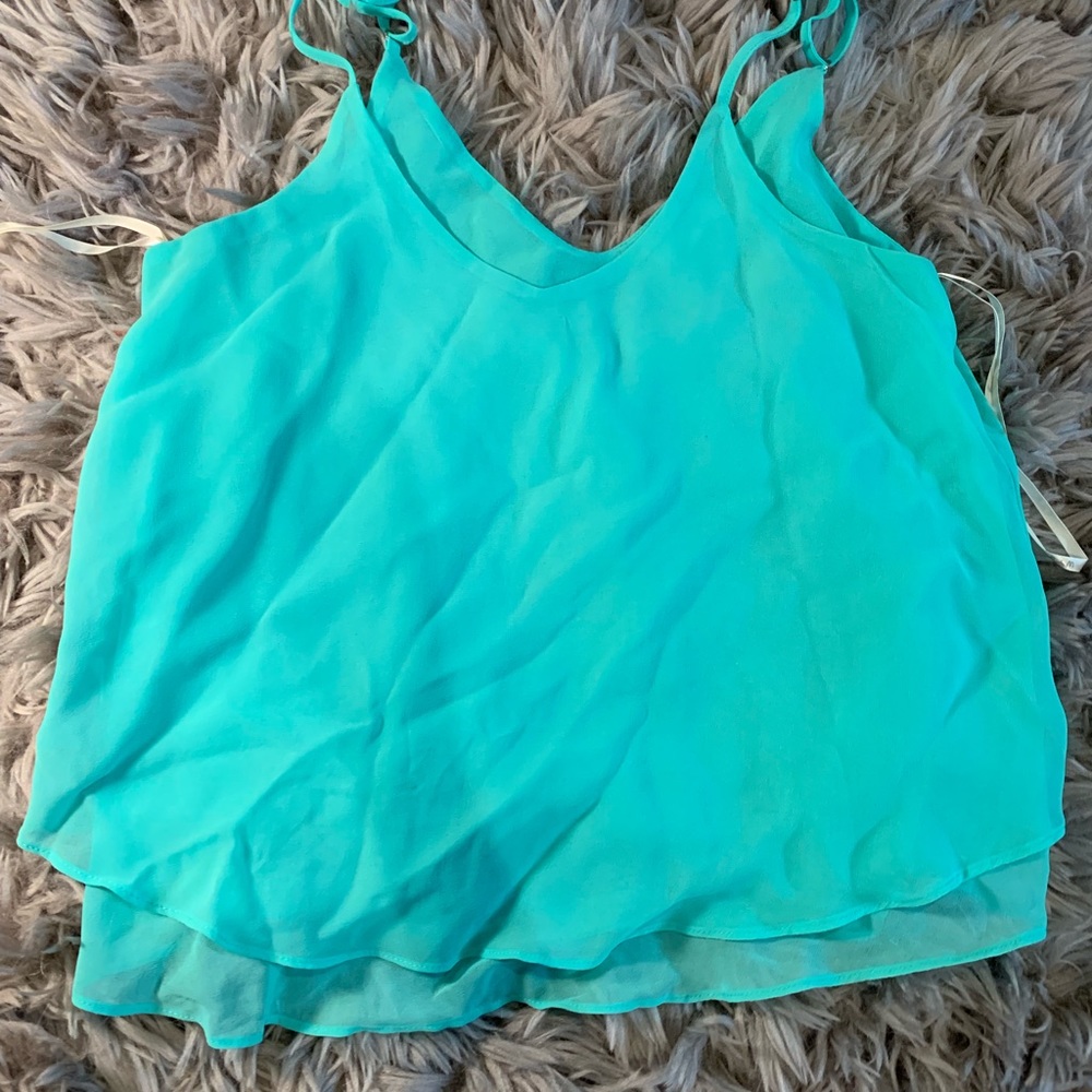 Boutique Green flowy tank top